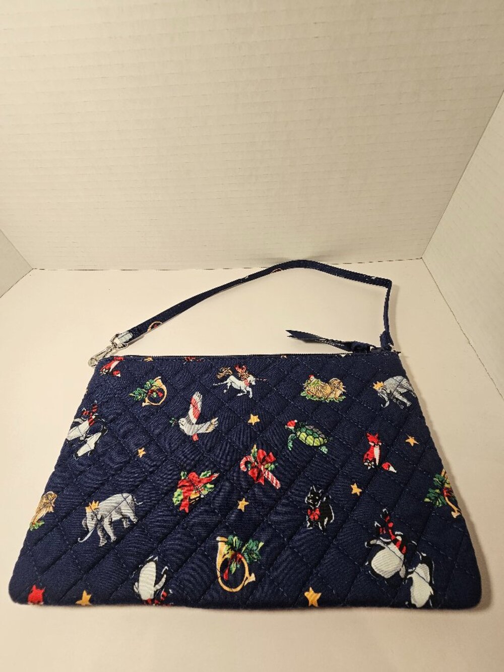NWT Vera Bradley RFID Convertible Wristlet Snow Globe Motifs Wallet Bag Tote